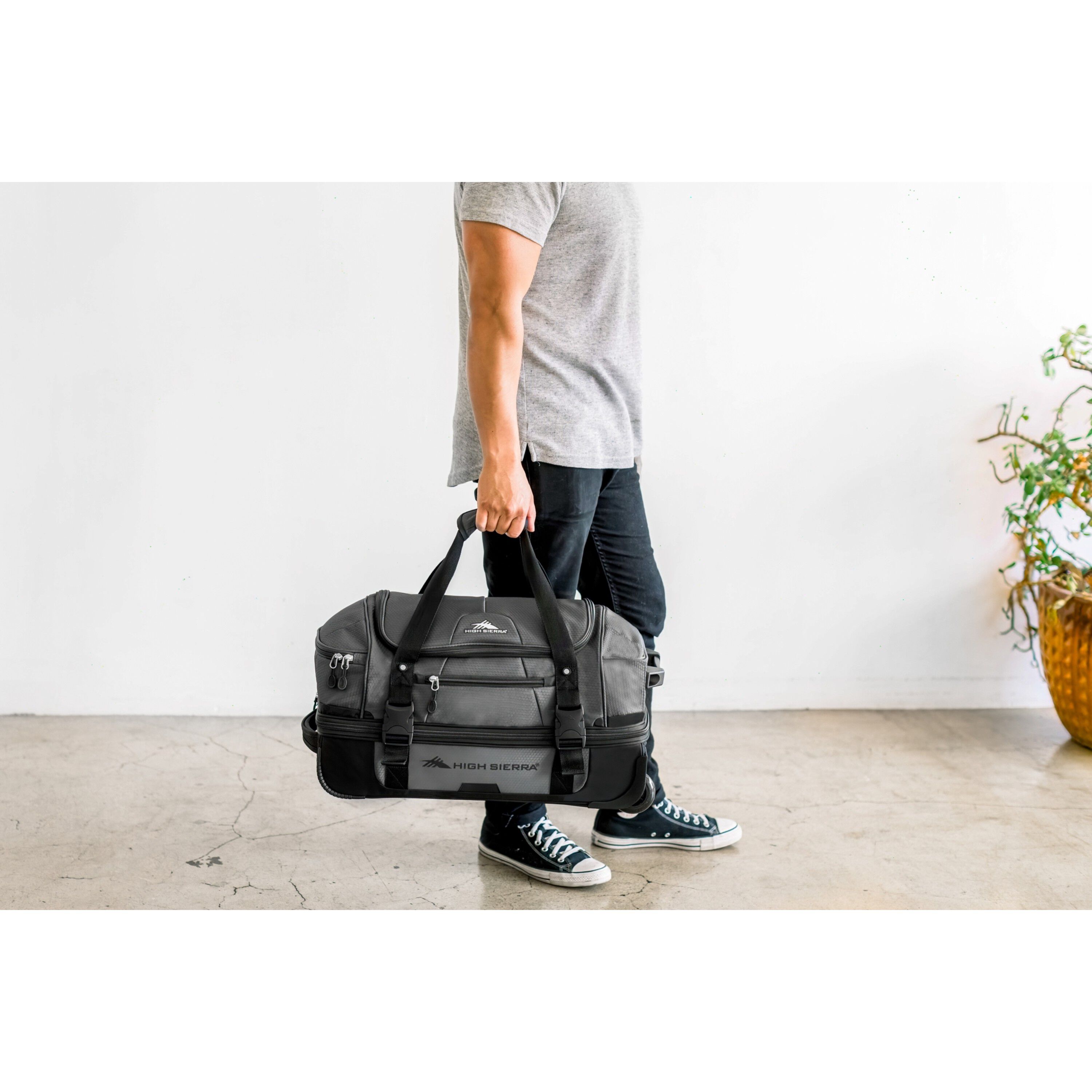 Fairlead 22 Drop Bottom Duffel Wheeled Duffels High Sierra
