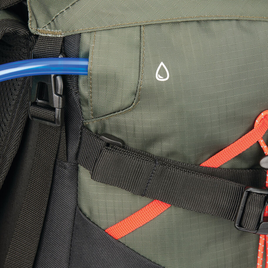 Pathway 2.0 75L Backpack in the color Forest Green/Black. image number 5