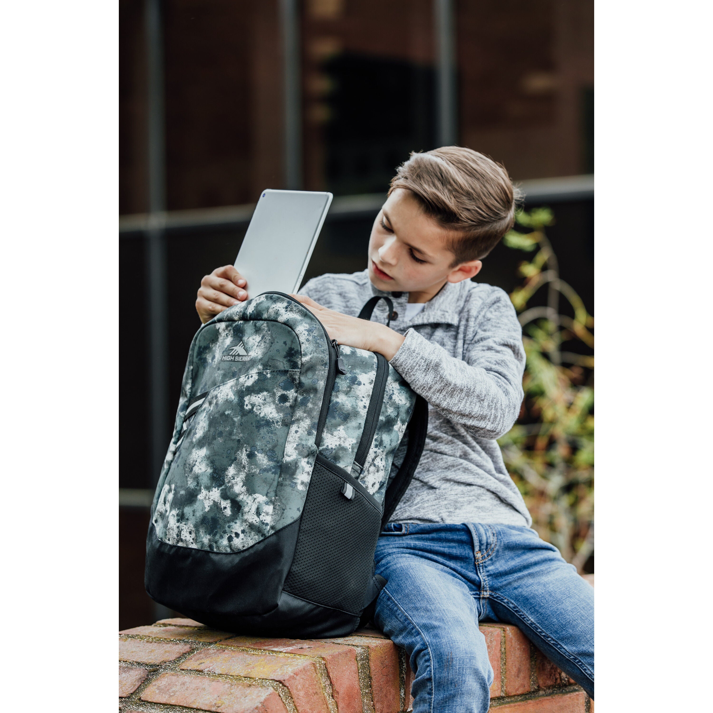 High sierra moyer lifestyle backpack top
