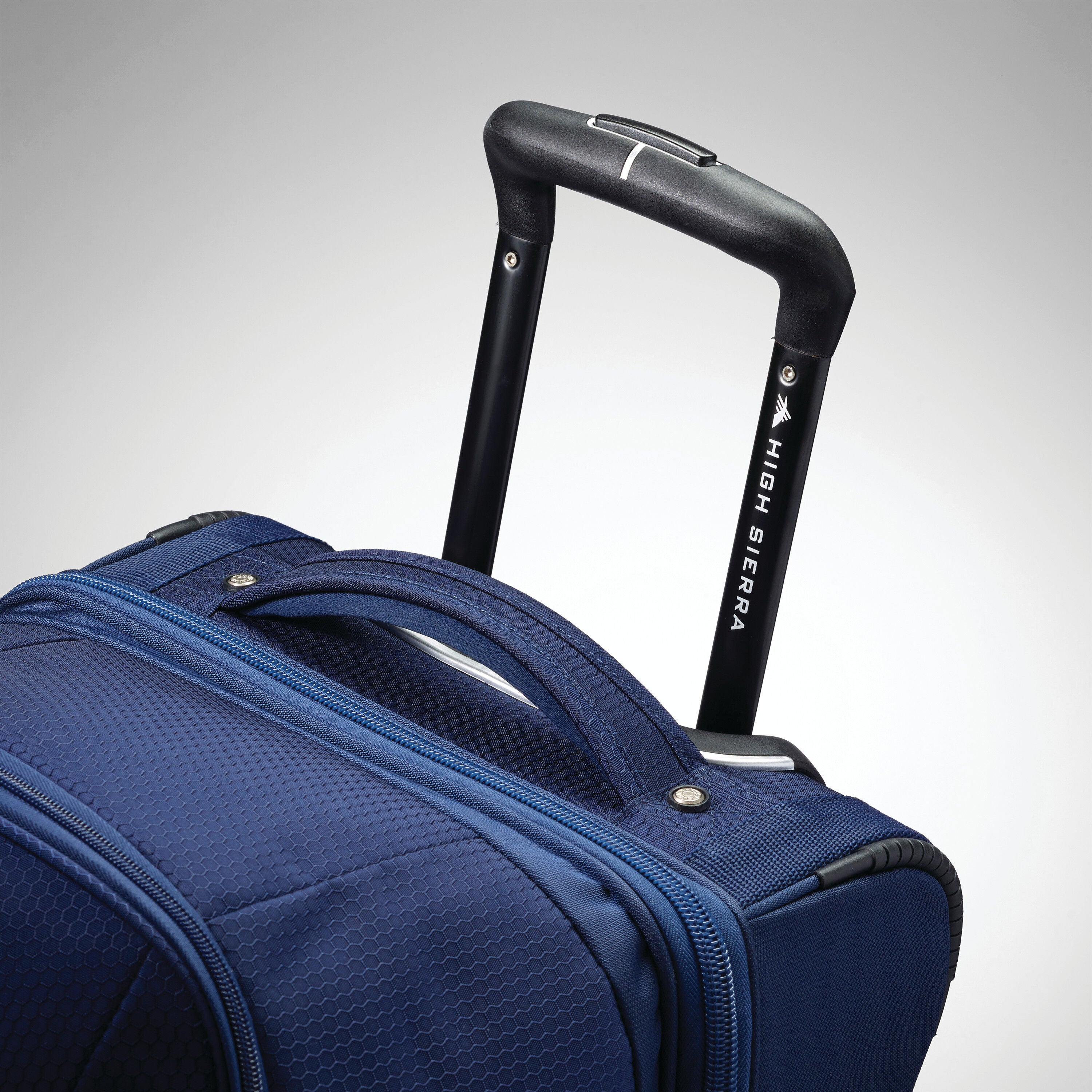 Sierra luggage 2025 carry on