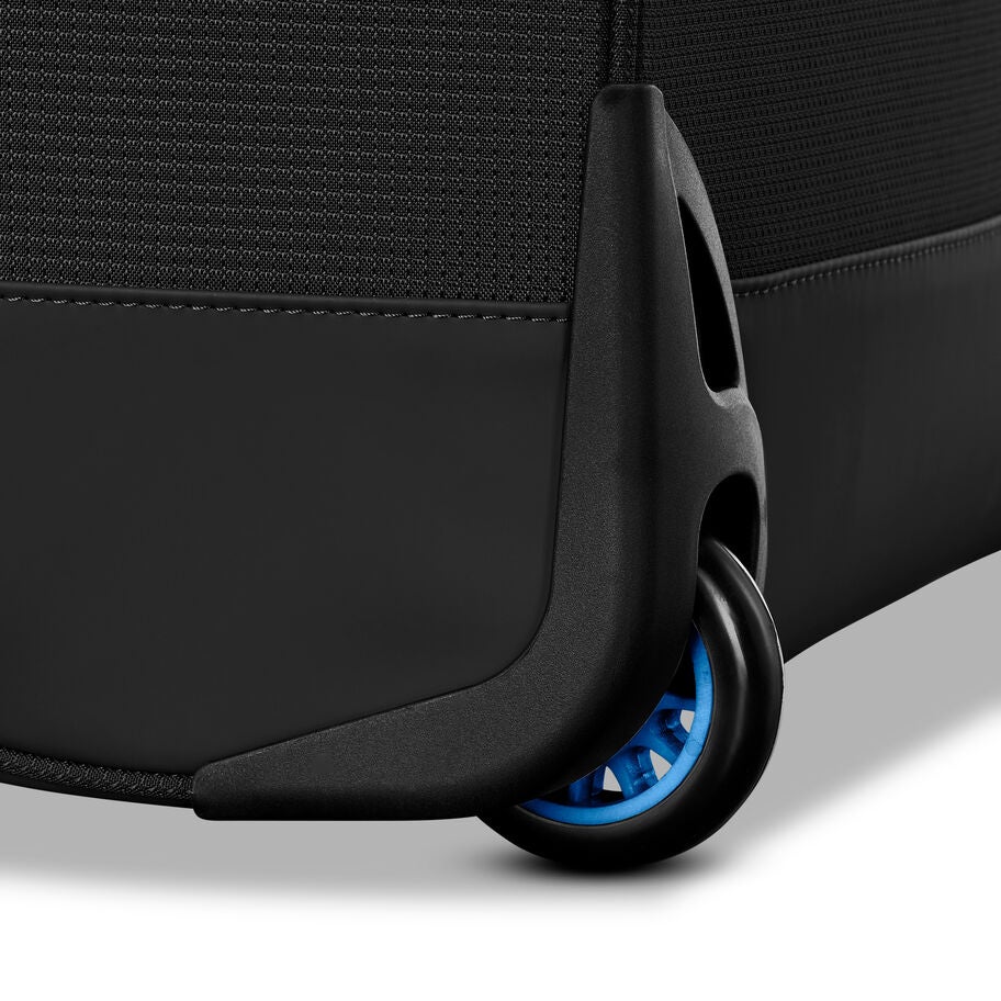 Hi-Life Medium Wheeled Duffel in the color Black/Blue. image number 7